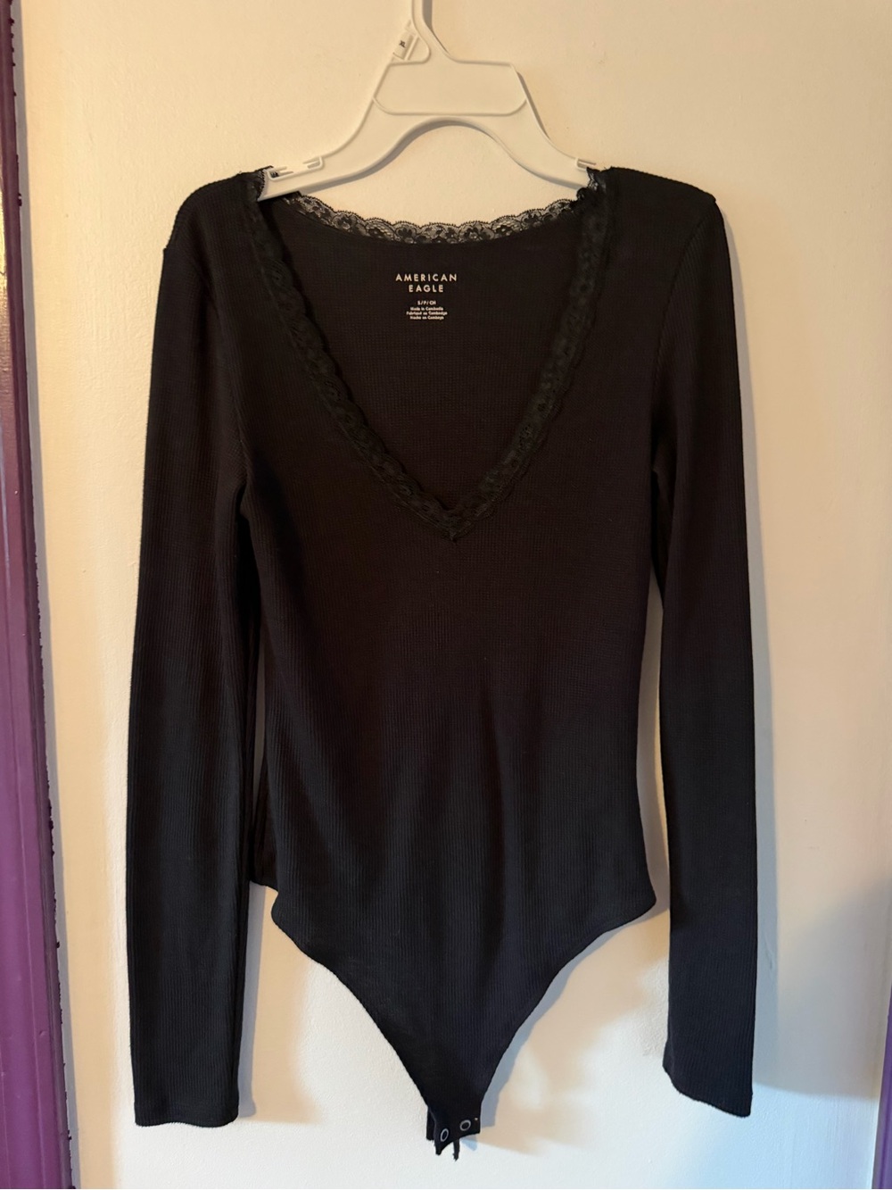 American Eagle Ribbed V Neck Long Sleeve Bodysuit